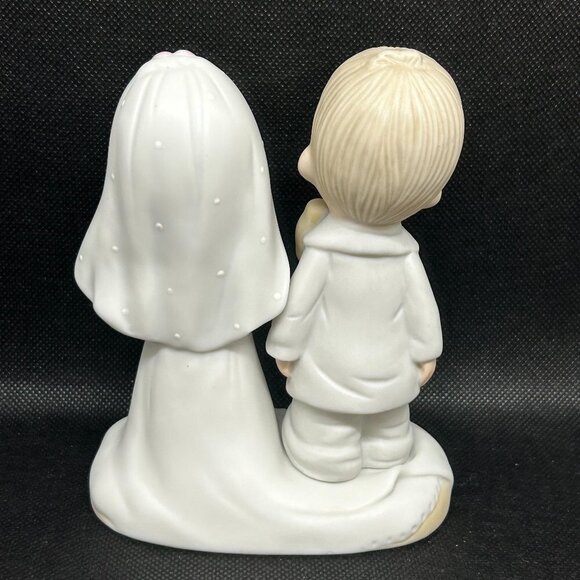 PRECIOUS Moments “The Lord Bless You and Keep You” figurine - Picture 2 of 3